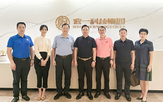 深圳市原市委常委、深圳警备区政委、党委书记等领导莅临三亿体育调研，共话未来创新发展之路！